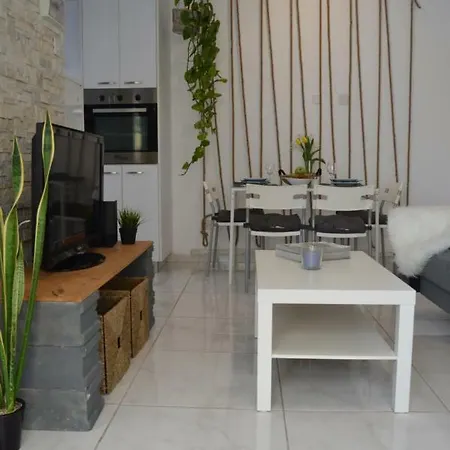 Lägenhet Serenity - One Bedroom Flat
