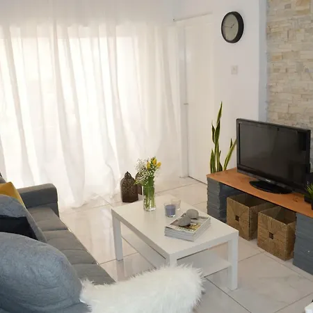 Serenity - One Bedroom Flat Larnaca